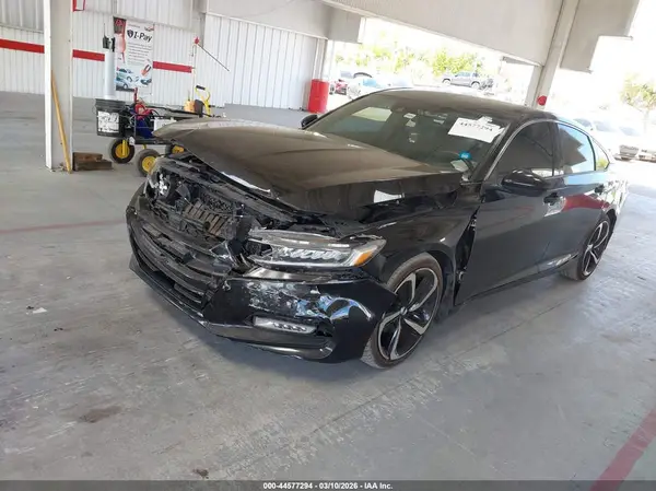 1HGCV1F3XJA162592 2018 HONDA ACCORD - Image 2