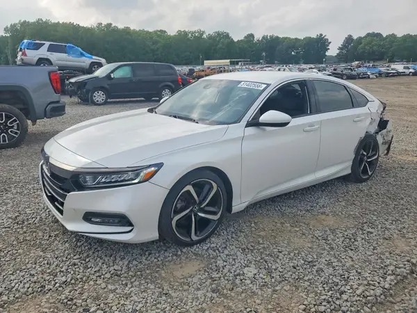1HGCV1F3XJA165475 2018 HONDA ACCORD - Image 1