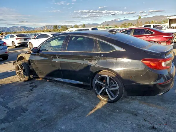 1HGCV1F3XJA166240 2018 HONDA ACCORD - Image 2