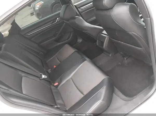 1HGCV1F3XJA167954 2018 HONDA ACCORD - Image 8