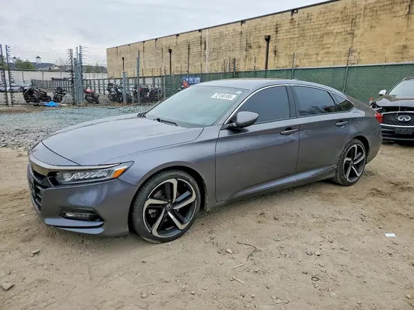 1HGCV1F3XJA168215 2018 HONDA ACCORD - Image 1