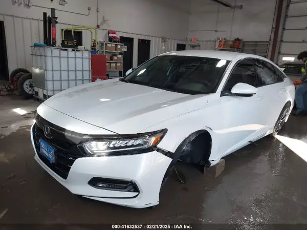 1HGCV1F3XJA170613 2018 HONDA ACCORD - Image 2