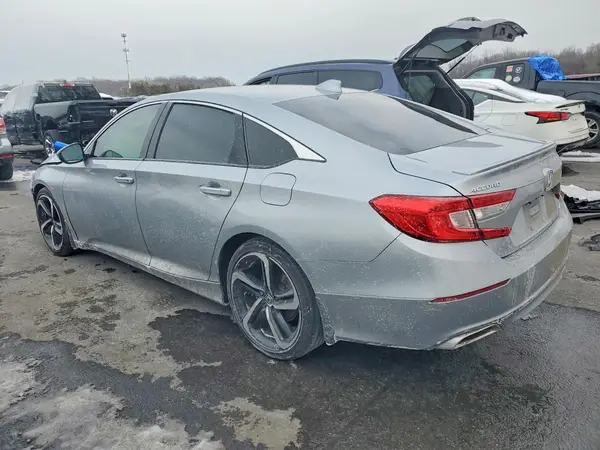 1HGCV1F3XJA171776 2018 HONDA ACCORD - Image 2