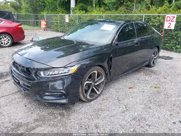 1HGCV1F3XJA172345 2018 HONDA ACCORD - Image 2