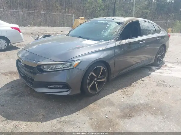 1HGCV1F3XJA172474 2018 HONDA ACCORD - Image 2