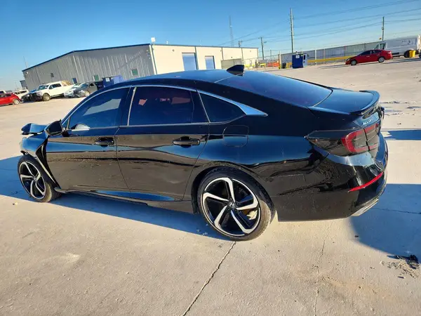 1HGCV1F3XJA173320 2018 HONDA ACCORD - Image 2