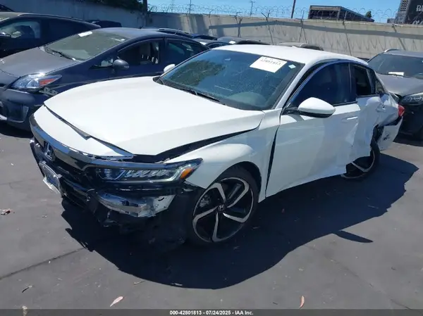1HGCV1F3XJA178677 2018 HONDA ACCORD - Image 2