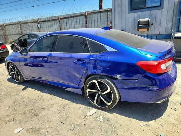 1HGCV1F3XJA179926 2018 HONDA ACCORD - Image 2