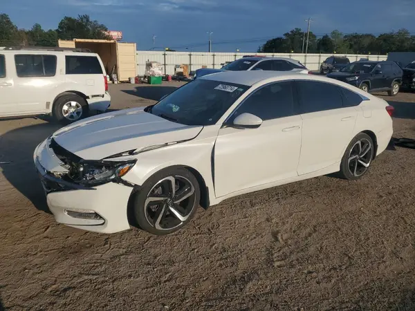 1HGCV1F3XJA180994 2018 HONDA ACCORD - Image 1