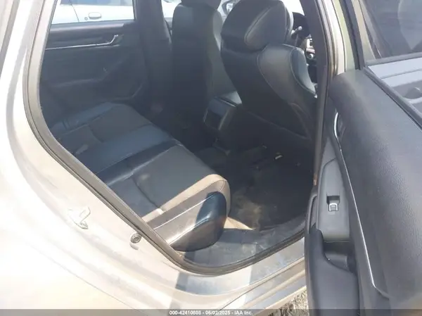 1HGCV1F3XJA192420 2018 HONDA ACCORD - Image 8