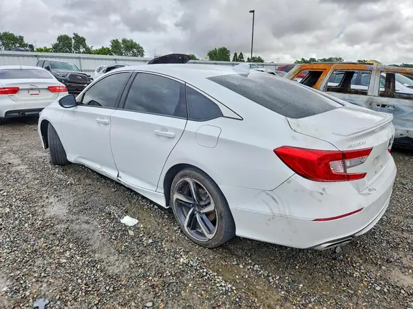 1HGCV1F3XJA193339 2018 HONDA ACCORD - Image 2