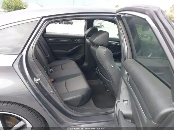 1HGCV1F3XJA193681 2018 HONDA ACCORD - Image 8