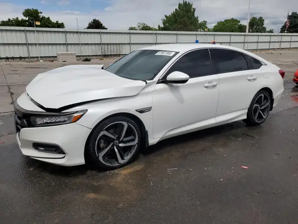 1HGCV1F3XJA194944 2018 HONDA ACCORD - Image 1
