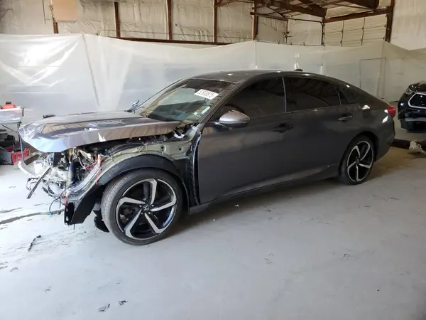 1HGCV1F3XJA195186 2018 HONDA ACCORD - Image 1