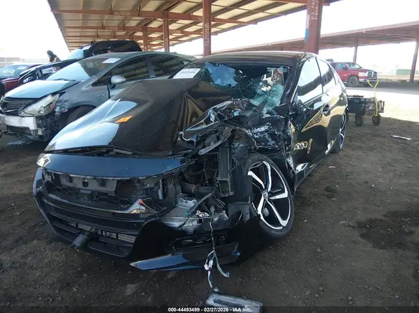 1HGCV1F3XJA199125 2018 HONDA ACCORD - Image 2