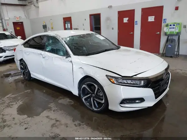 1HGCV1F3XJA204467 2018 HONDA ACCORD - Image 1