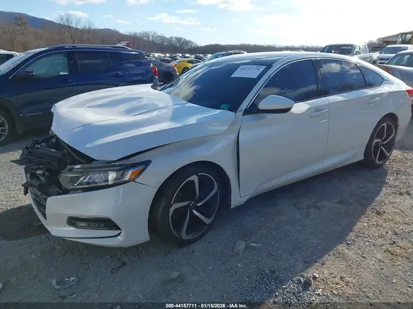 1HGCV1F3XJA204744 2018 HONDA ACCORD - Image 2