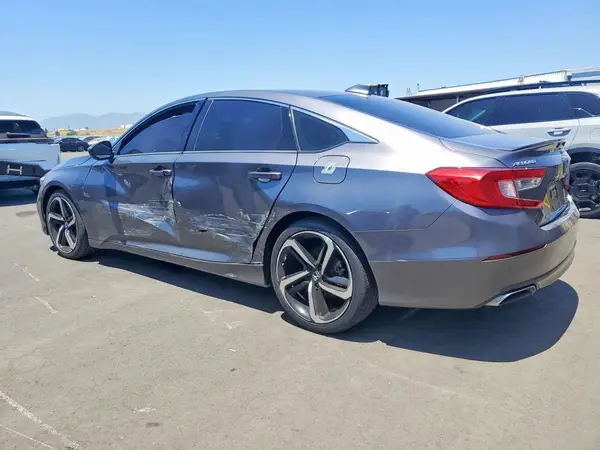 1HGCV1F3XJA206297 2018 HONDA ACCORD - Image 2