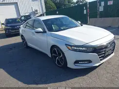 1HGCV1F3XJA207823 2018 HONDA ACCORD