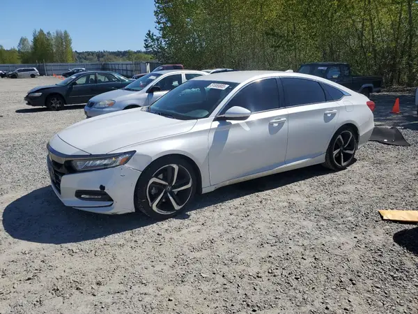 1HGCV1F3XJA213833 2018 HONDA ACCORD - Image 1