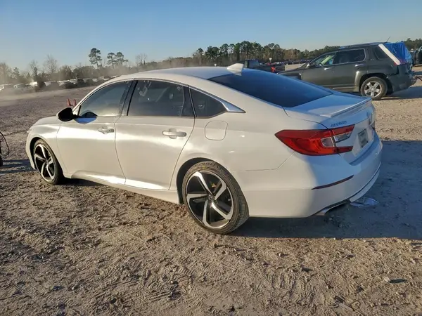 1HGCV1F3XJA217400 2018 HONDA ACCORD - Image 2