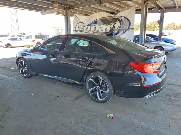 1HGCV1F3XJA222497 2018 HONDA ACCORD - Image 2
