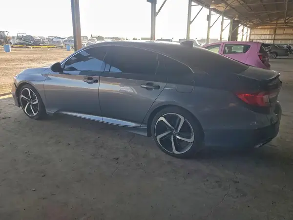 1HGCV1F3XJA222516 2018 HONDA ACCORD - Image 2