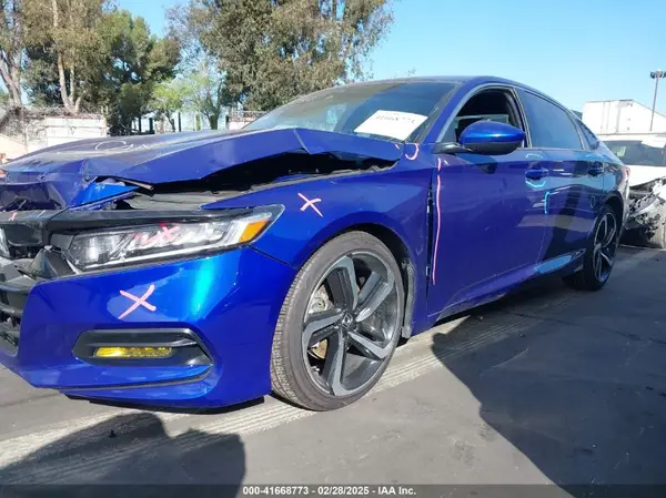1HGCV1F3XJA223603 2018 HONDA ACCORD - Image 2