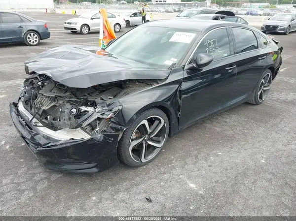 1HGCV1F3XJA223939 2018 HONDA ACCORD - Image 2