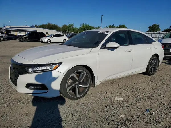 1HGCV1F3XJA226873 2018 HONDA ACCORD - Image 1