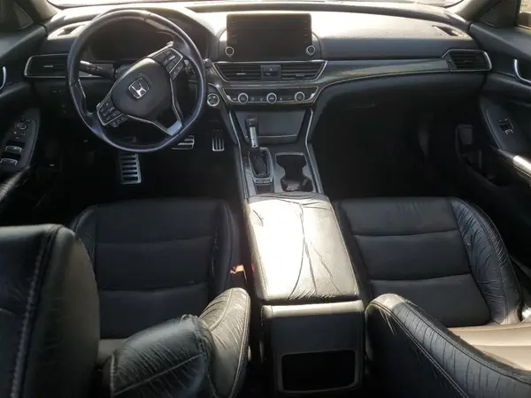 1HGCV1F3XJA228395 2018 HONDA ACCORD - Image 8