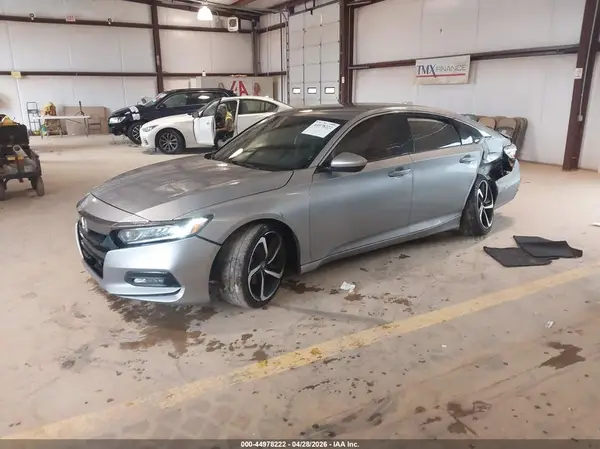 1HGCV1F3XJA233273 2018 HONDA ACCORD - Image 2