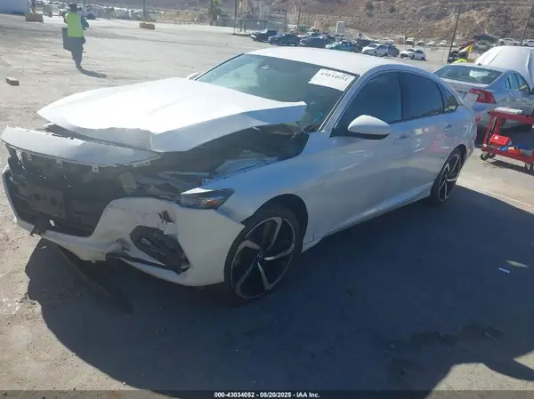 1HGCV1F3XJA235587 2018 HONDA ACCORD - Image 2