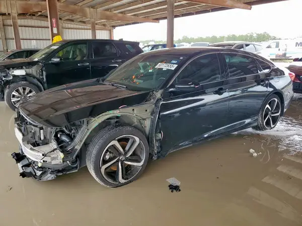 1HGCV1F3XJA239719 2018 HONDA ACCORD - Image 1