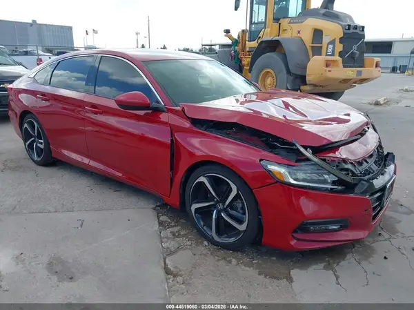 1HGCV1F3XJA240076 2018 HONDA ACCORD - Image 1