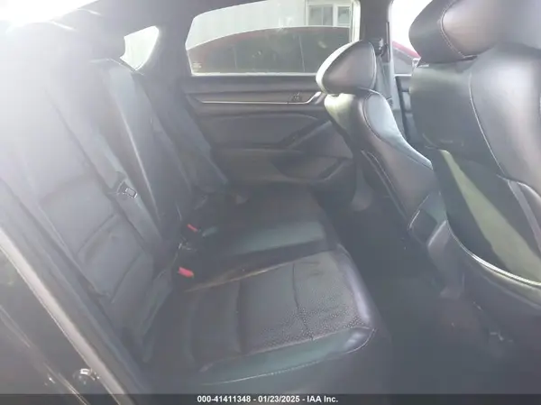 1HGCV1F3XJA242815 2018 HONDA ACCORD - Image 8
