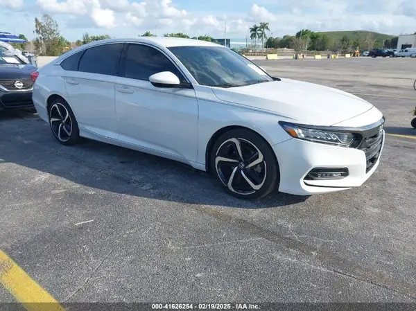 1HGCV1F3XJA248467 2018 HONDA ACCORD - Image 1