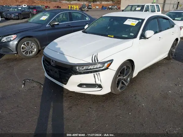 1HGCV1F3XJA248470 2018 HONDA ACCORD - Image 2