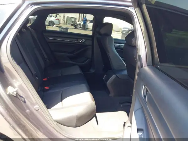 1HGCV1F3XJA250753 2018 HONDA ACCORD - Image 8