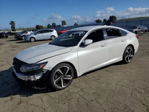 1HGCV1F3XJA252700 2018 HONDA ACCORD - Image 1