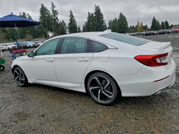 1HGCV1F3XJA252714 2018 HONDA ACCORD - Image 2