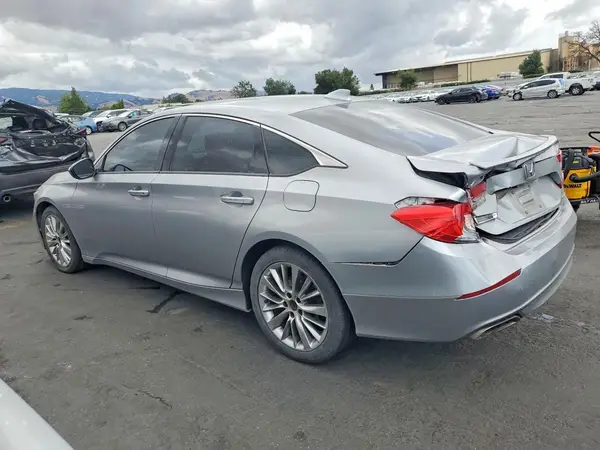1HGCV1F3XJA257315 2018 HONDA ACCORD - Image 2