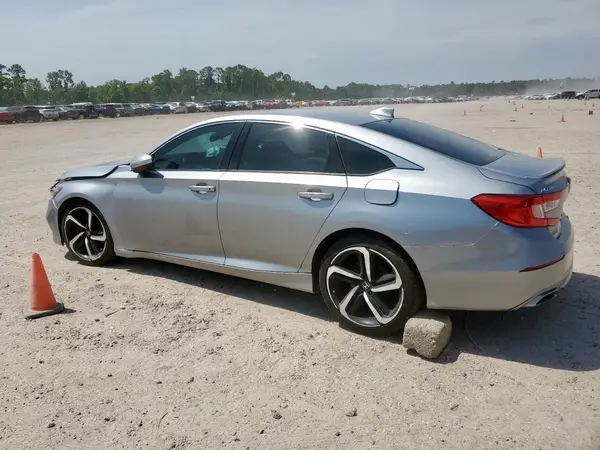 1HGCV1F3XJA257332 2018 HONDA ACCORD - Image 2