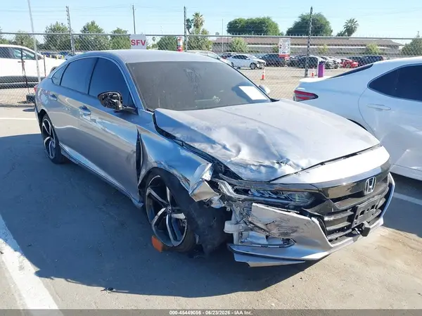 1HGCV1F3XJA265611 2018 HONDA ACCORD - Image 1