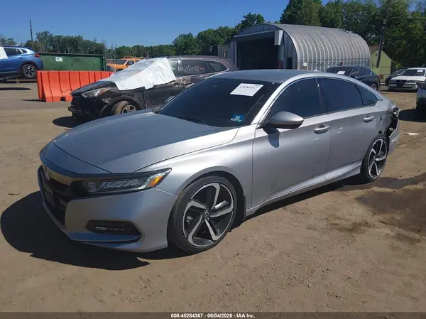 1HGCV1F3XJA265737 2018 HONDA ACCORD - Image 2