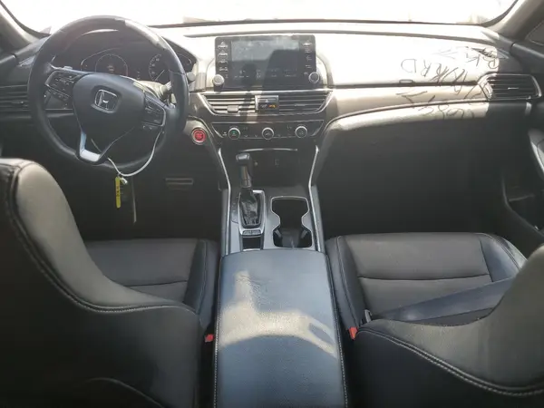 1HGCV1F3XJA268976 2018 HONDA ACCORD - Image 8