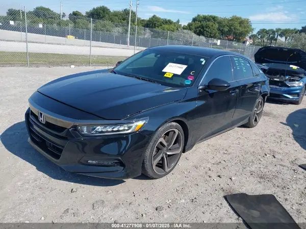1HGCV1F3XJA269058 2018 HONDA ACCORD - Image 2