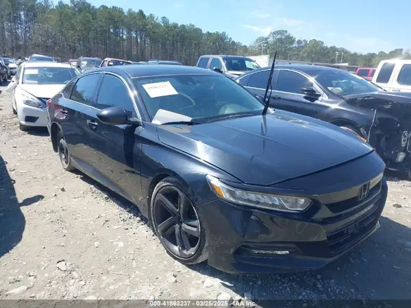 1HGCV1F3XJA738035 2018 HONDA ACCORD - Image 1
