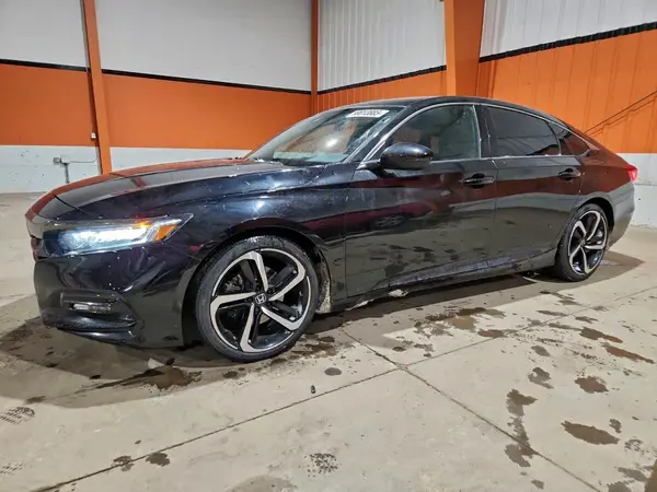 1HGCV1F3XJA807306 2018 HONDA ACCORD - Image 1