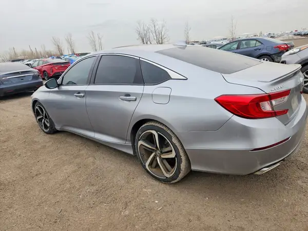 1HGCV1F3XJA809654 2018 HONDA ACCORD - Image 2